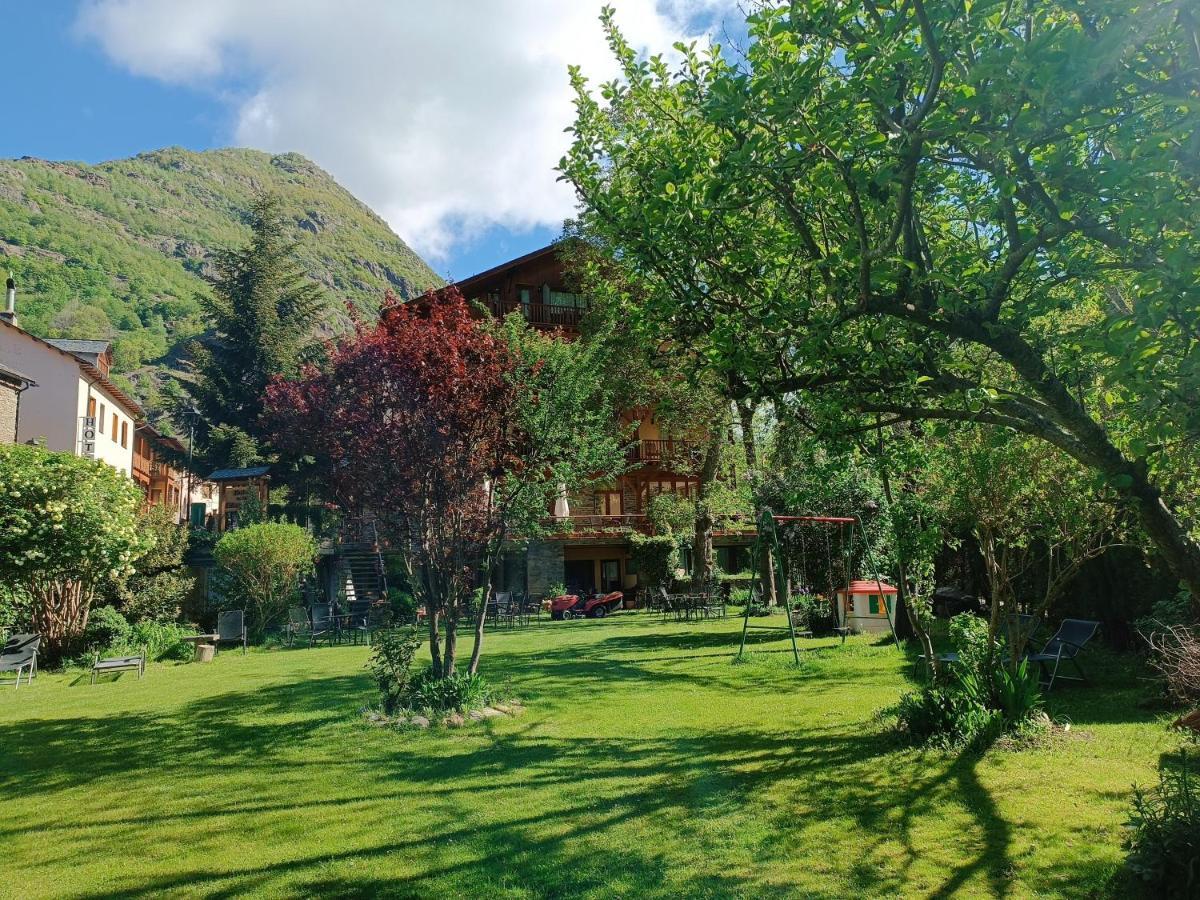 Hotel Estanys Blaus Tavascan Exterior photo