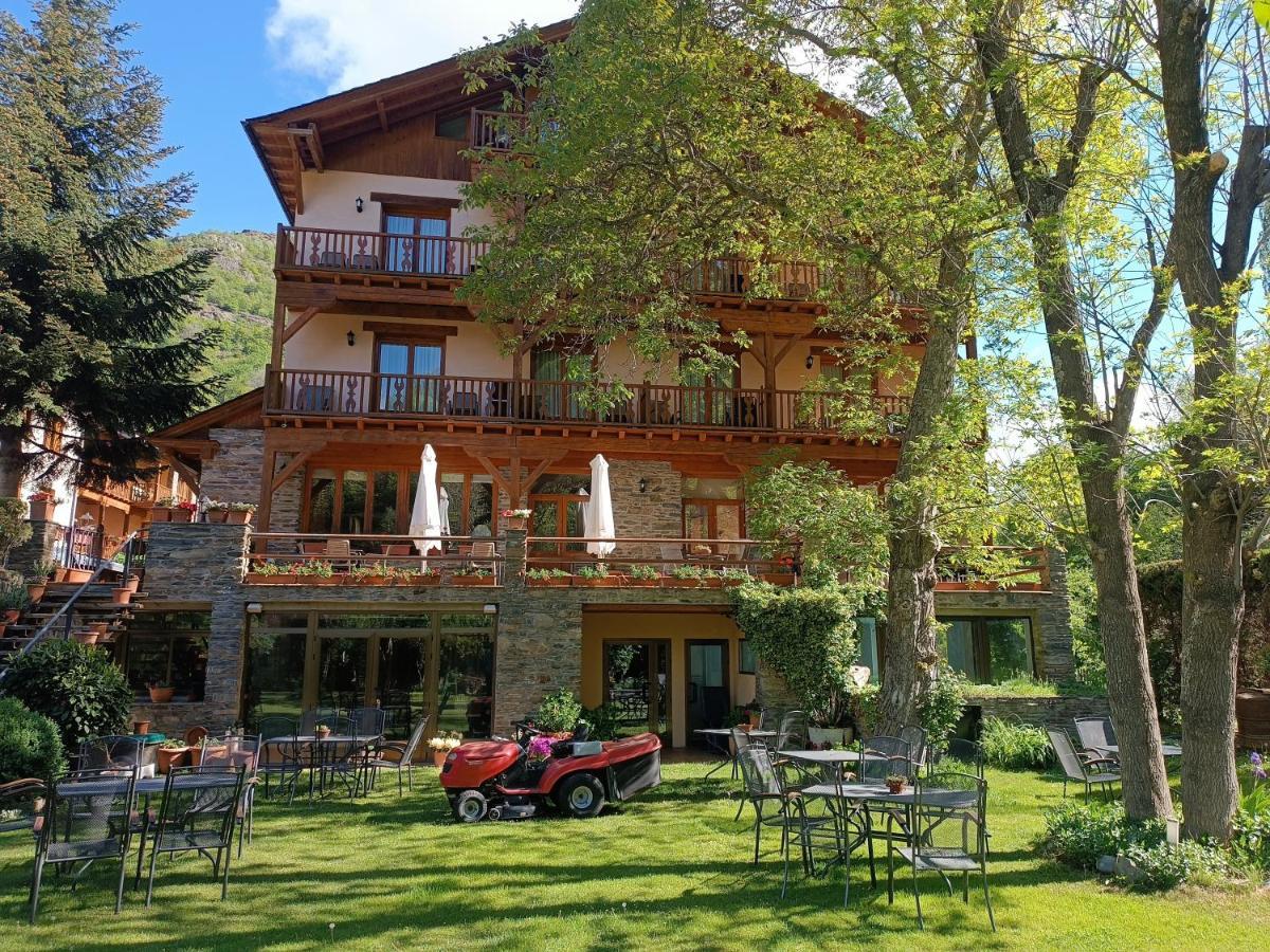 Hotel Estanys Blaus Tavascan Exterior photo