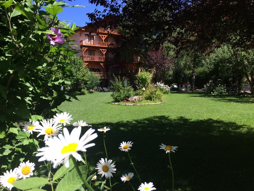 Hotel Estanys Blaus Tavascan Exterior photo